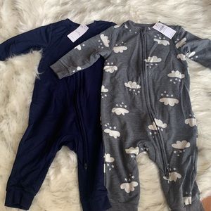Old navy two piece footless pajamas